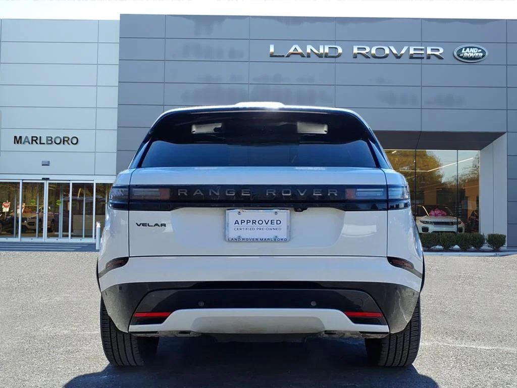 Certified Used 2026 Fuji White 1aa Land Rover Dynamic SE image 7