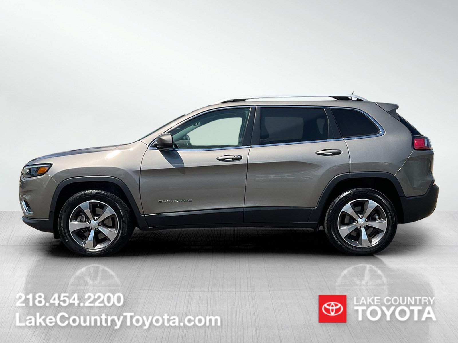 Used 2019 Jeep Cherokee Limited with VIN 1C4PJMDX9KD491223 for sale in Brainerd, Minnesota