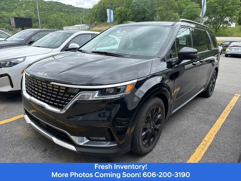 Used 2022 Black Kia SX image 1