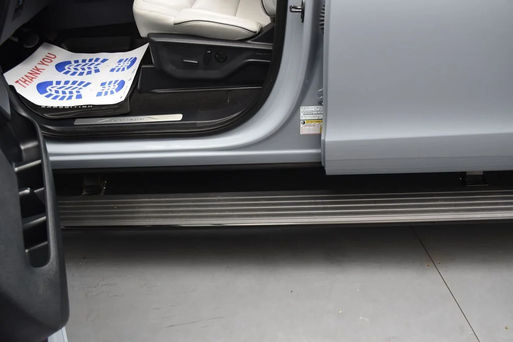 Certified Used 2025 Gray Ford Platinum image 18