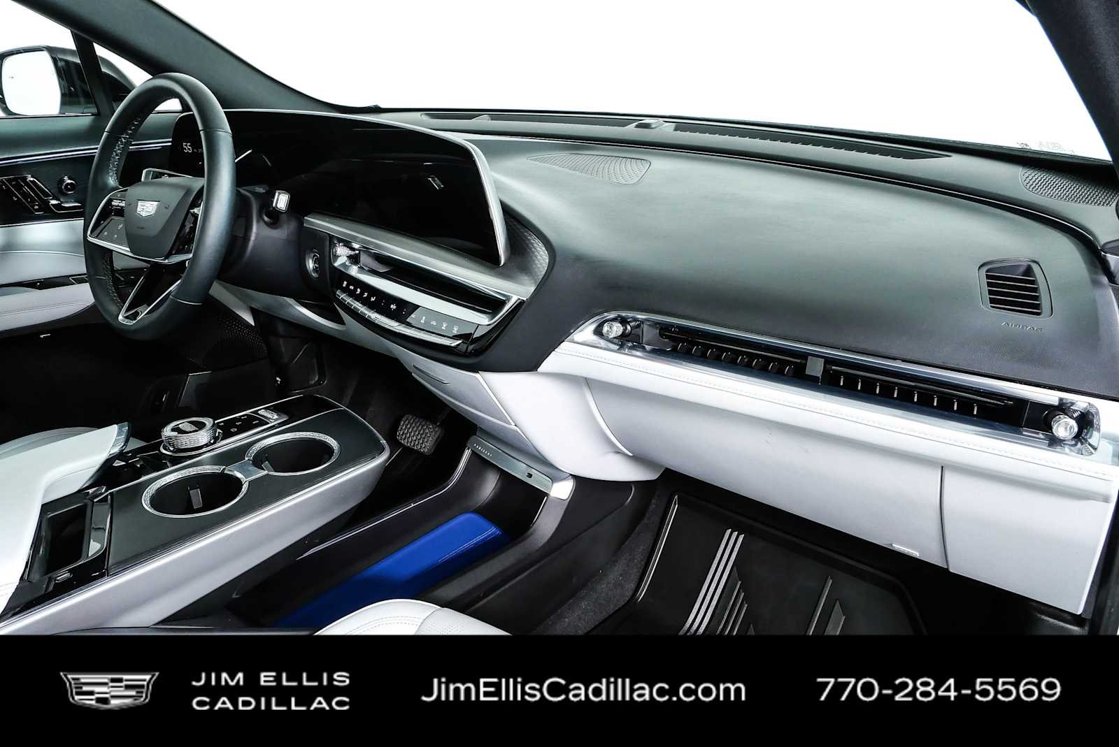 Used 2024 Crystal White Tricoat Cadillac Sport image 23