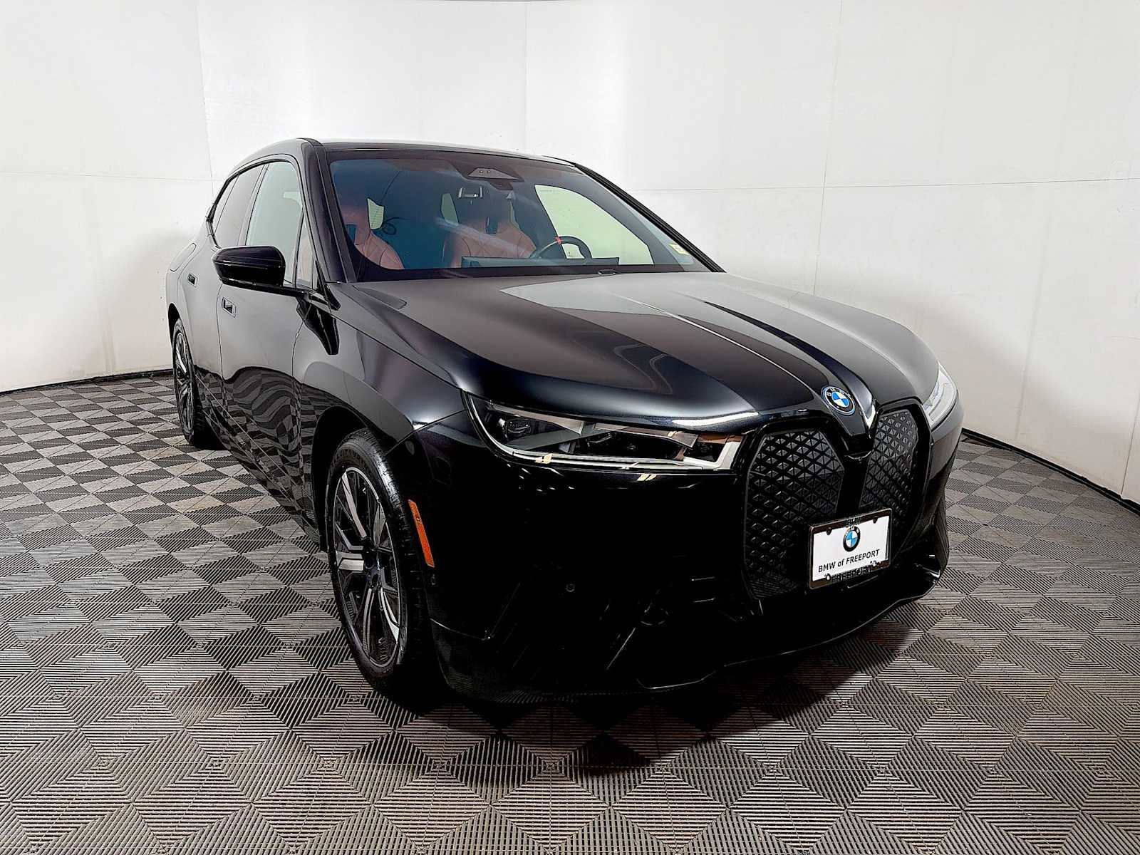 Used 2025 BMW iX M60 with VIN WB533CF0XSCT07704 for sale in Freeport, NY