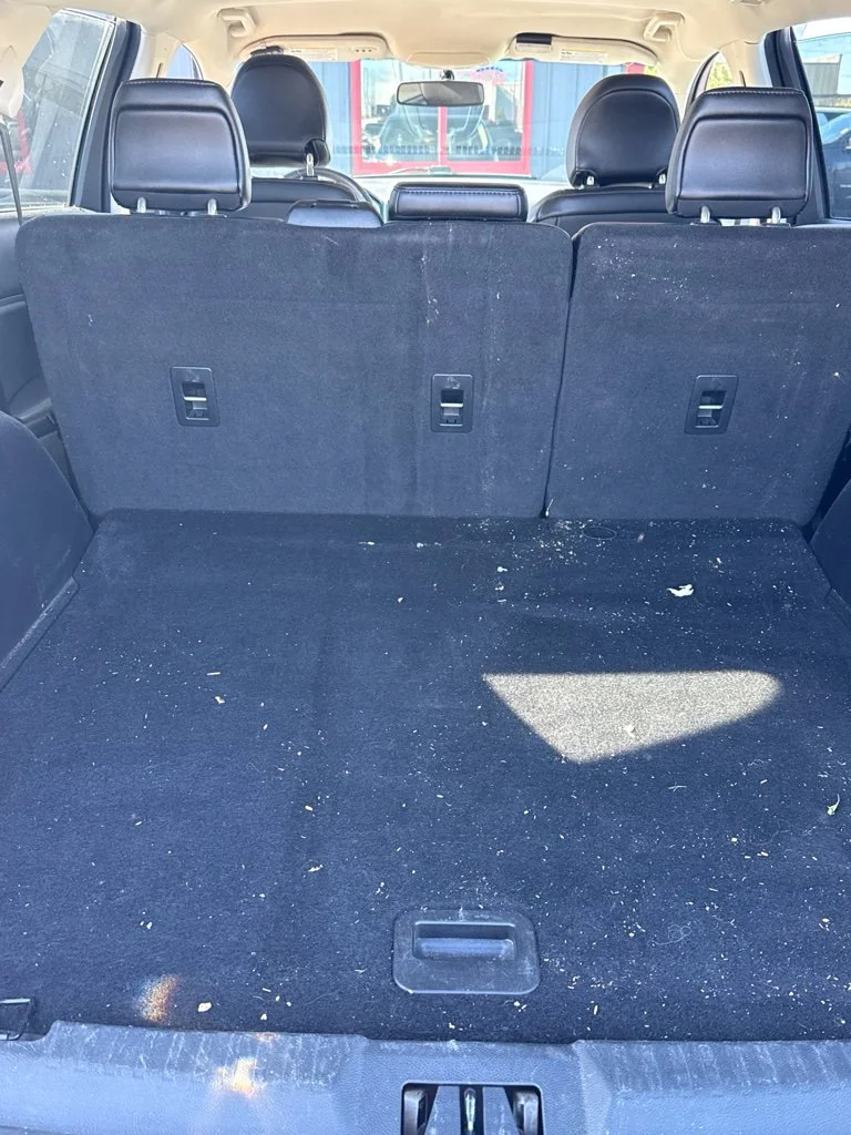 Used 2018 Blue Ford SEL image 8