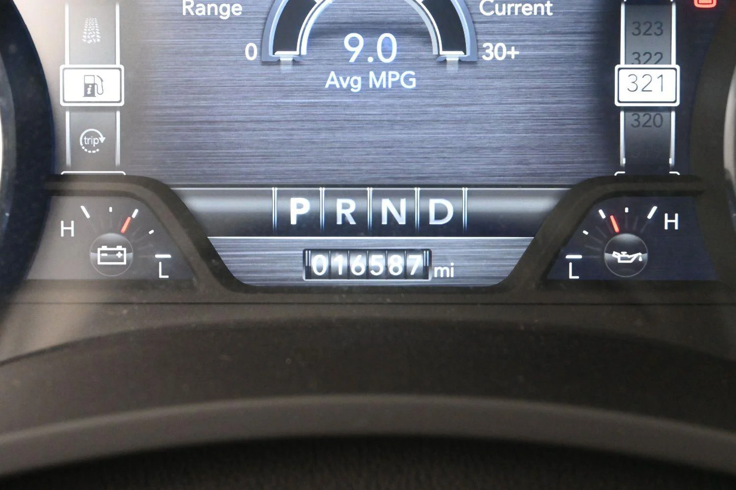 Used 2024 Diamond Black Crystal Pearlcoat Ram Laramie image 29