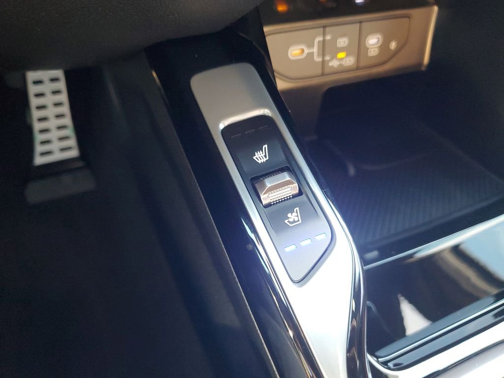 New 2026 Ebony Black Kia X-Pro SX Prestige image 36