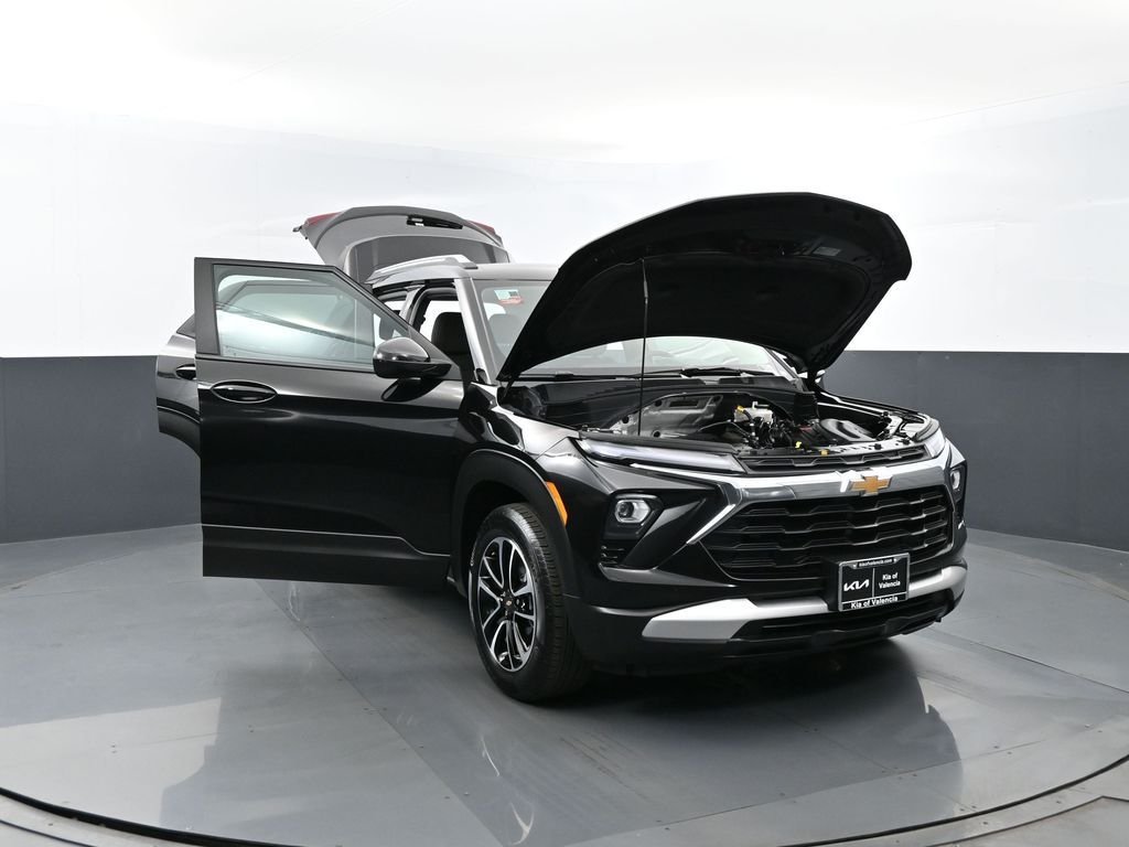Used 2025 Black Metallic Chevrolet LT image 29