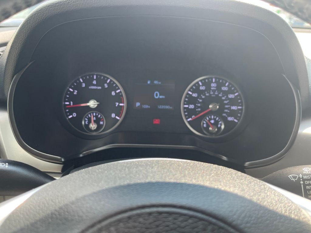 Used 2021 Black Kia S image 15