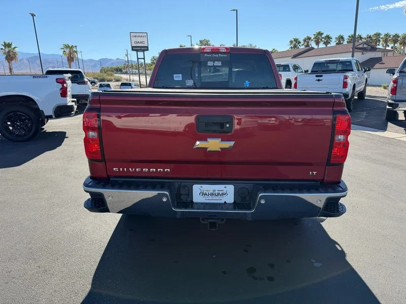 Used 2018 CAJUN RED TINTCOAT Chevrolet LT image 4