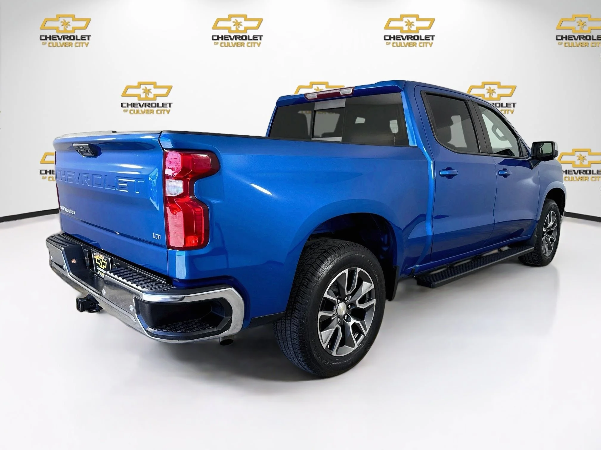 Used 2022 Glacier Blue Metallic Chevrolet LT image 8