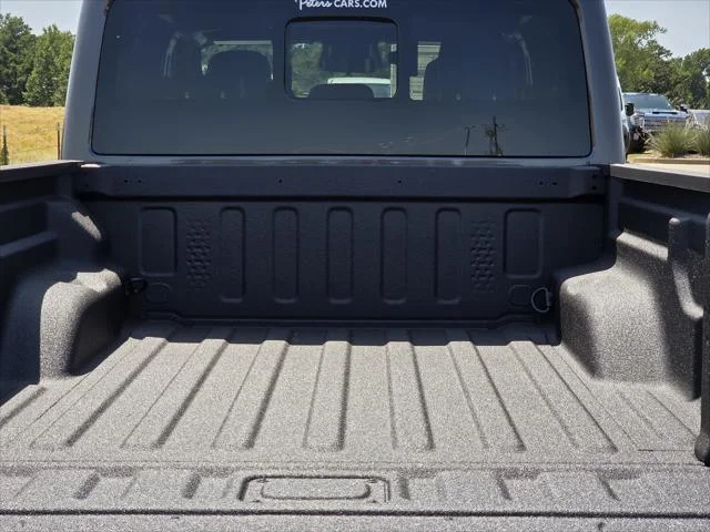 New 2026 Granite Crystal Metallic Clear-Coat Exterior Paint Jeep Texas Trail image 6