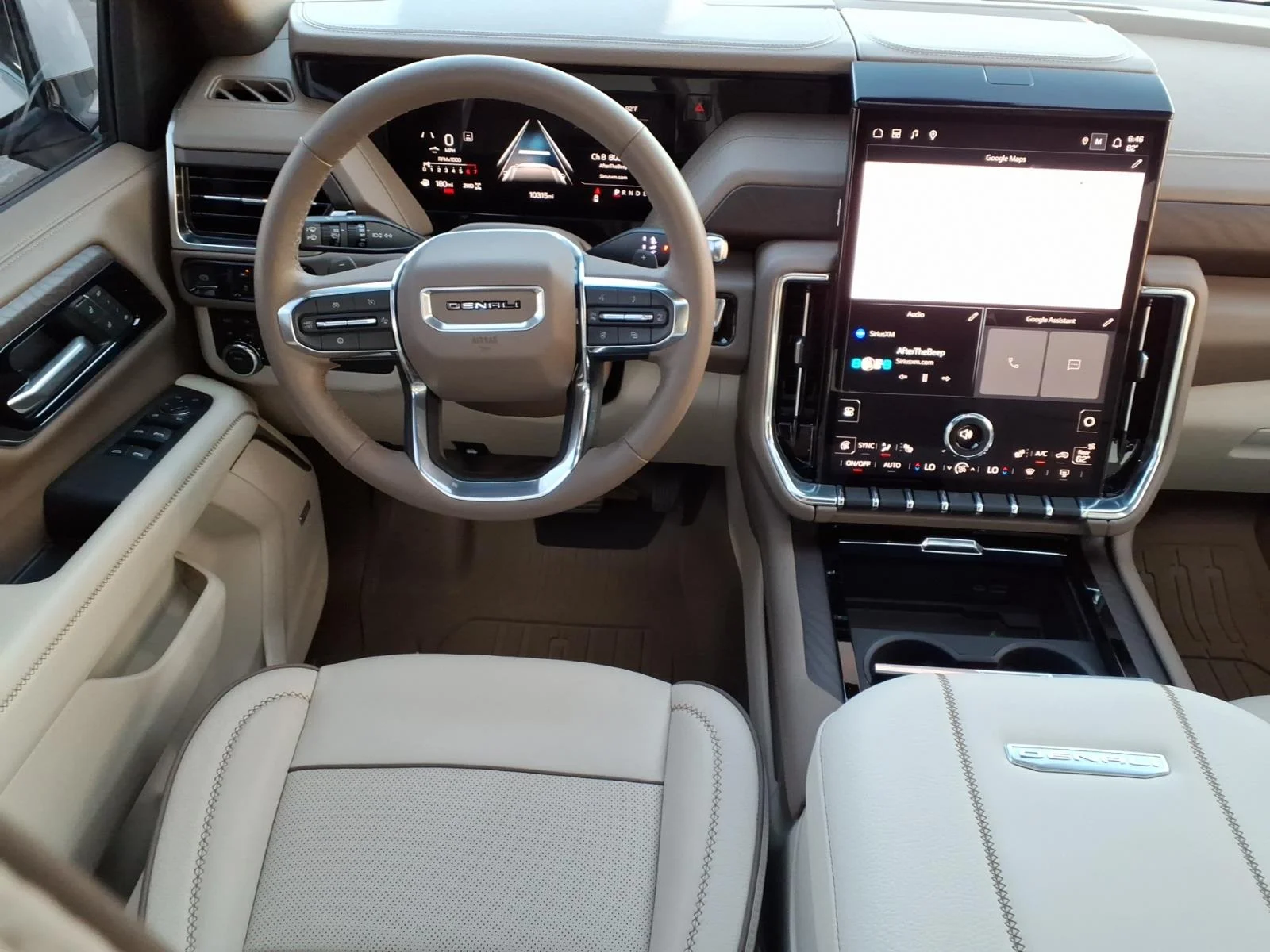 Used 2025 White GMC Denali image 3