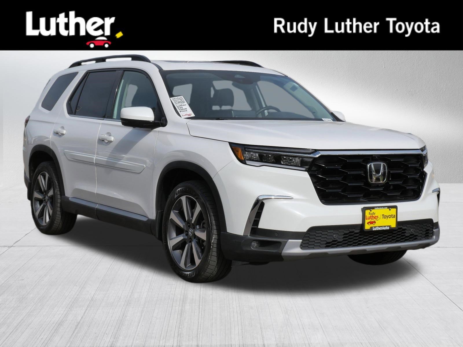 2023 Honda Pilot Elite AWD's photo