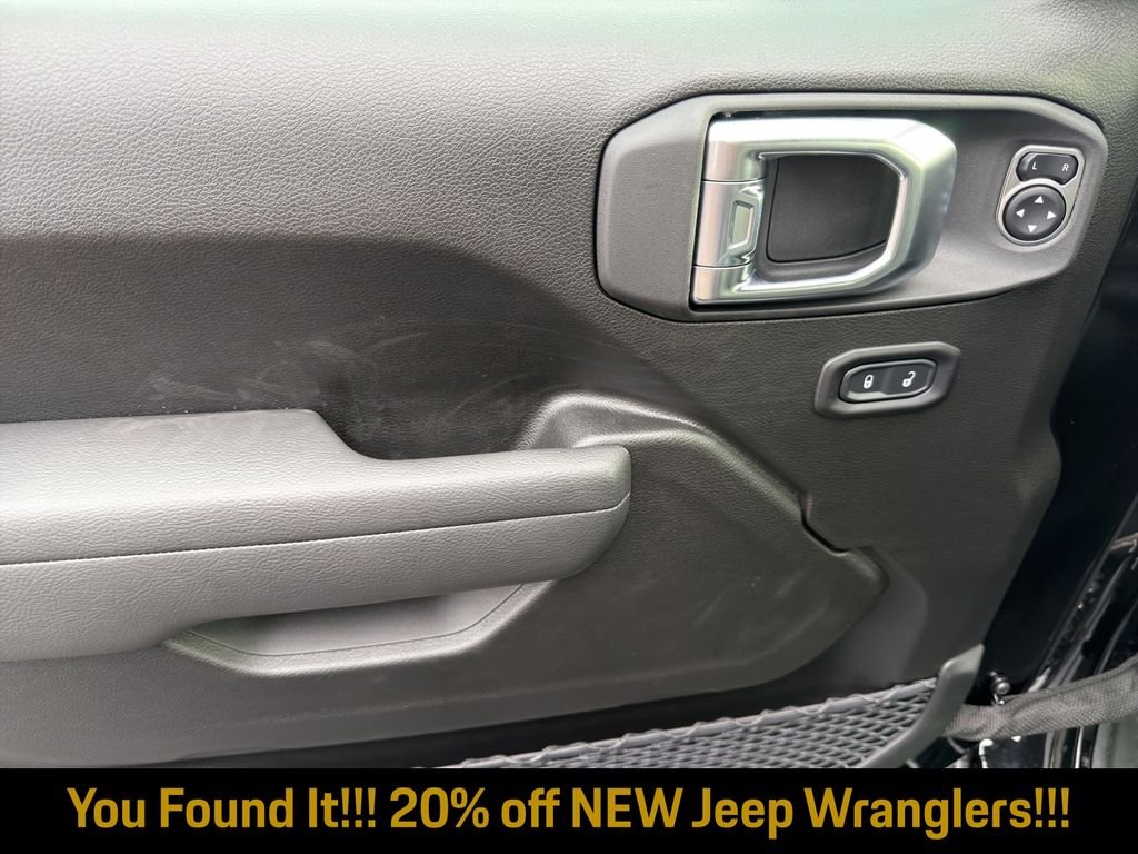 New 2026 Black Clear-Coat Exterior Paint Jeep Sport S image 9