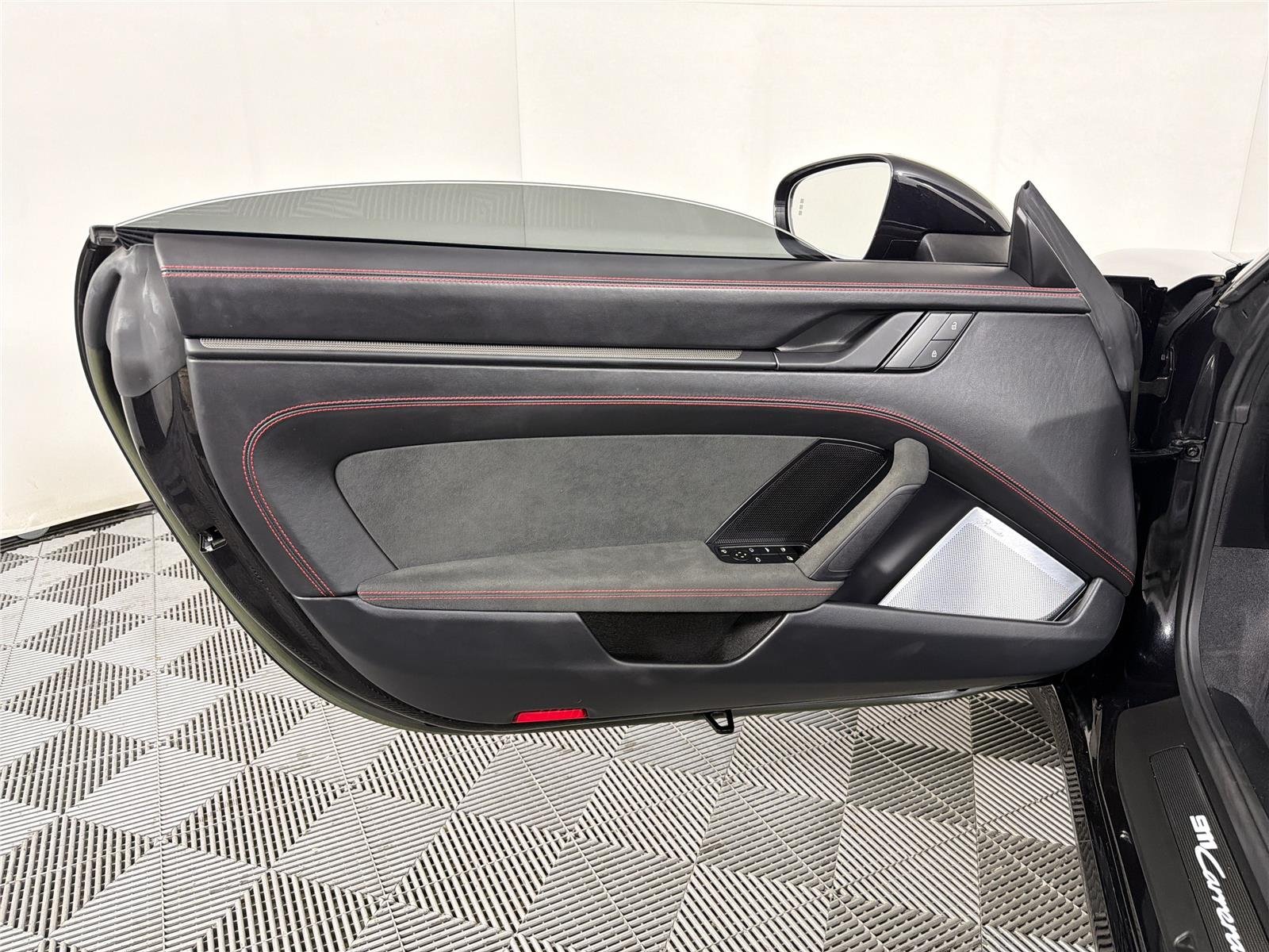 Used 2022  Porsche Carrera S image 10