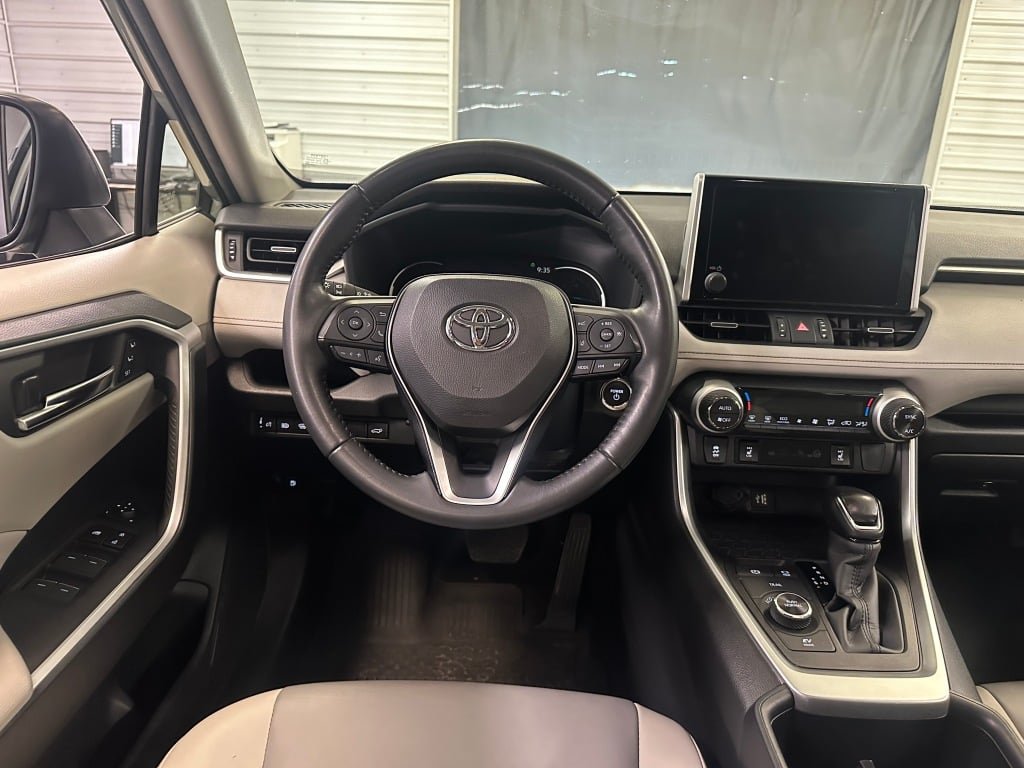 2023 Toyota RAV4 XLE Premium - Photo 21