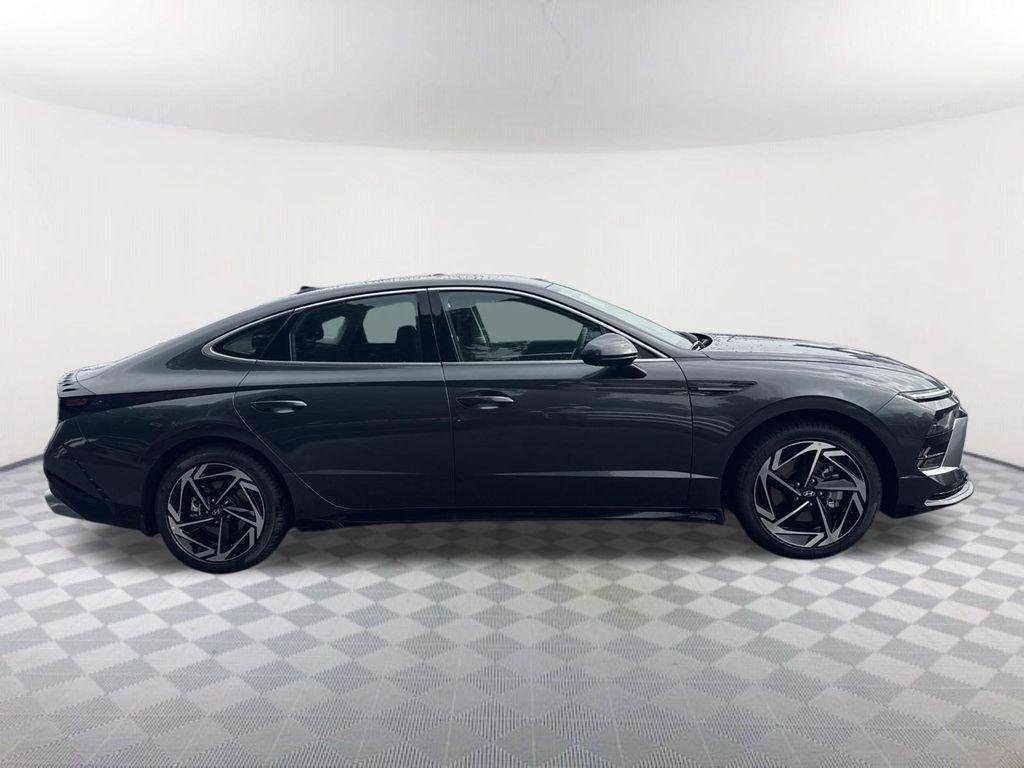 New 2026 Gray Hyundai SEL Sport image 4