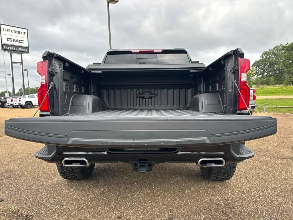 Used 2023 Black Chevrolet RST image 13