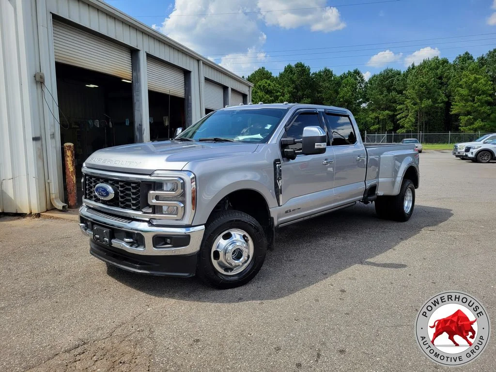 Used 2024 Silver Ford Lariat image 1