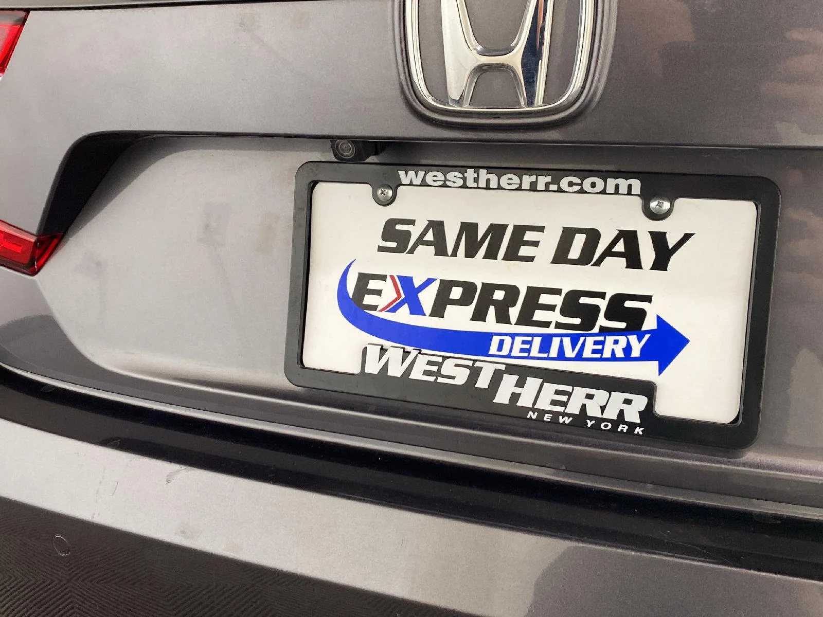 Used 2018 Modern Steel Metallic Honda Touring image 16