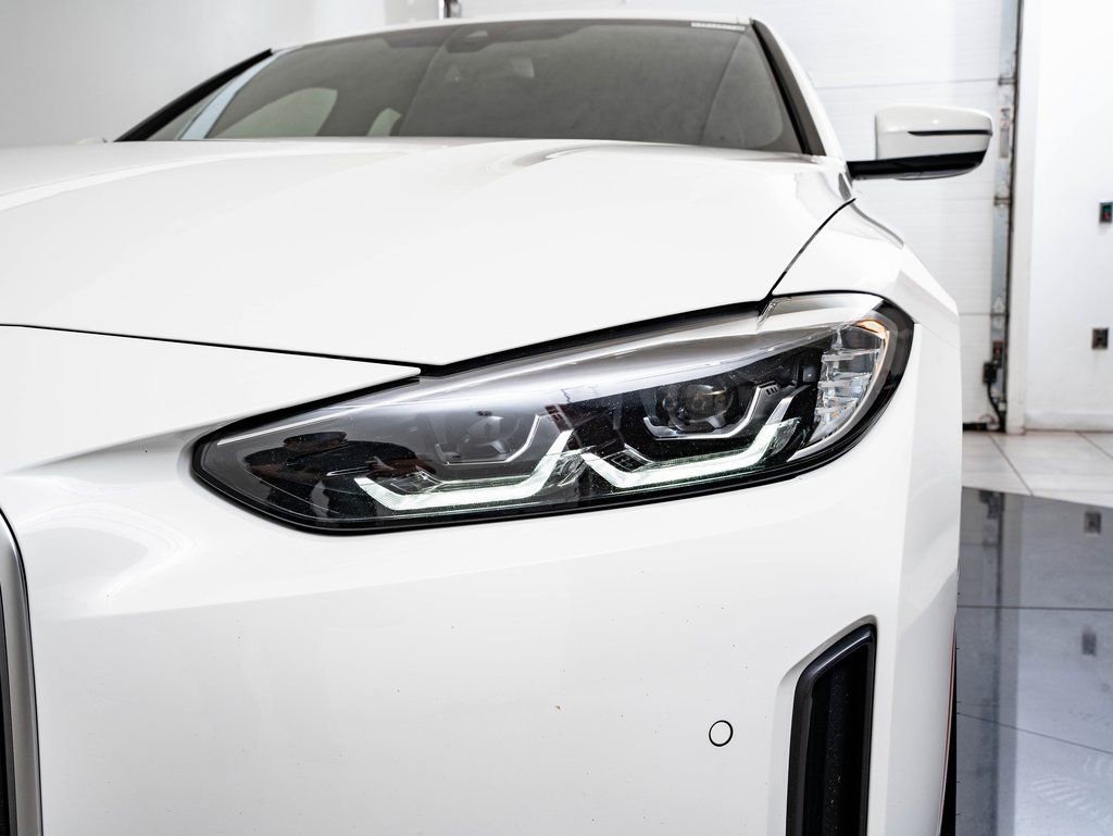 Used 2023 Alpine White BMW eDrive40 image 15