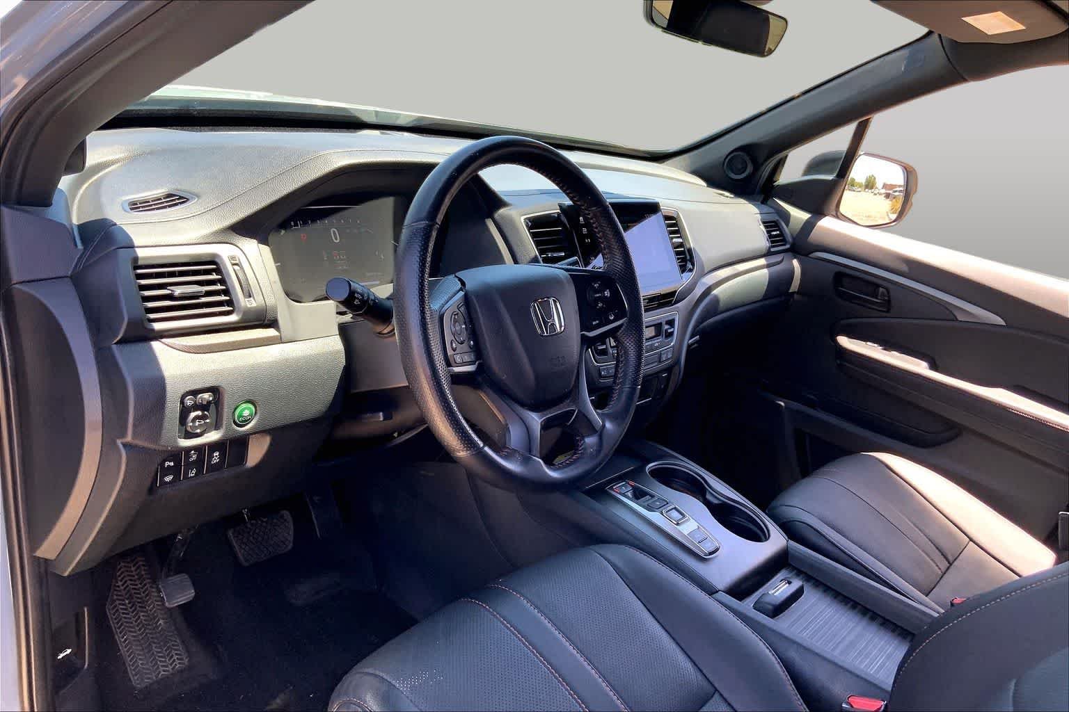 Used 2023 Sonic Gray Pearl Honda TrailSport image 17