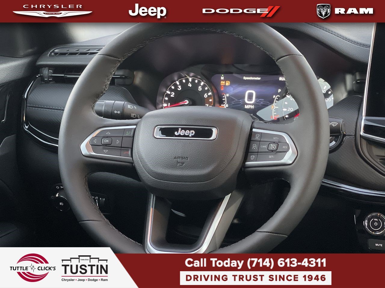 New 2026 Diamond Black Crystal Pearlcoat Jeep Latitude image 15
