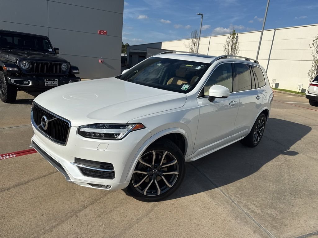 2016 Volvo XC90 Momentum
