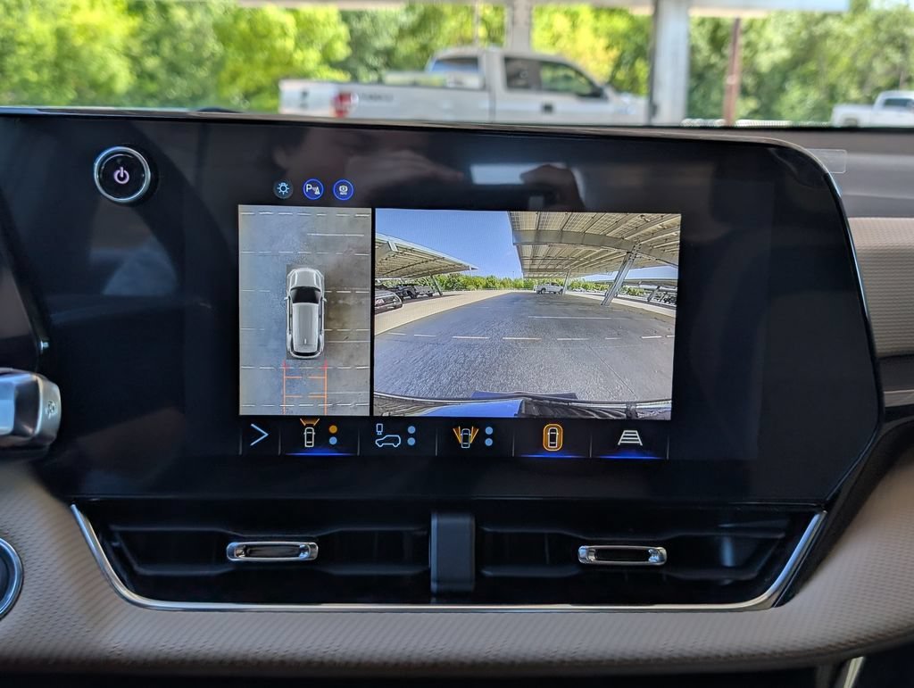 New 2027 Mosaic Black Metallic Chevrolet ACTIV image 22