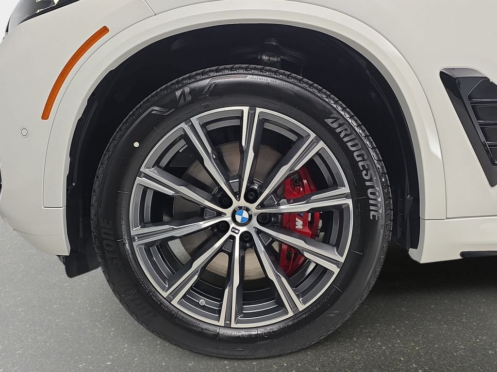 New 2026 Alpine White BMW xDrive40i image 32