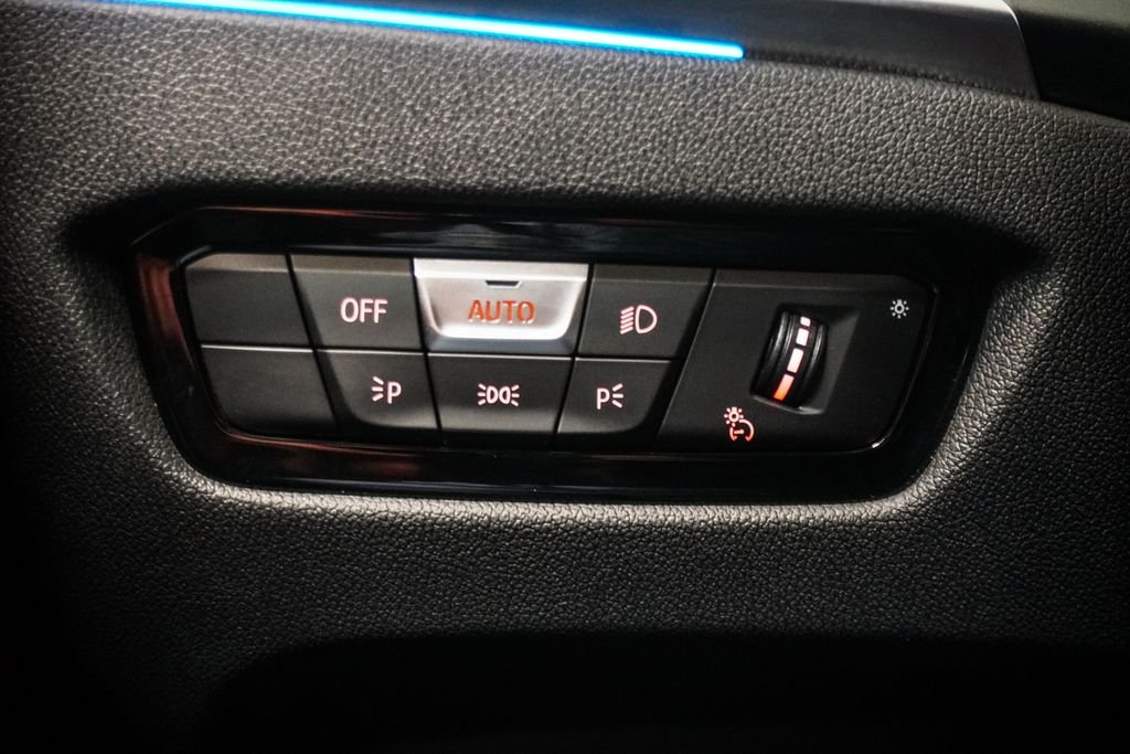 Used 2023 Gray BMW eDrive35 image 25