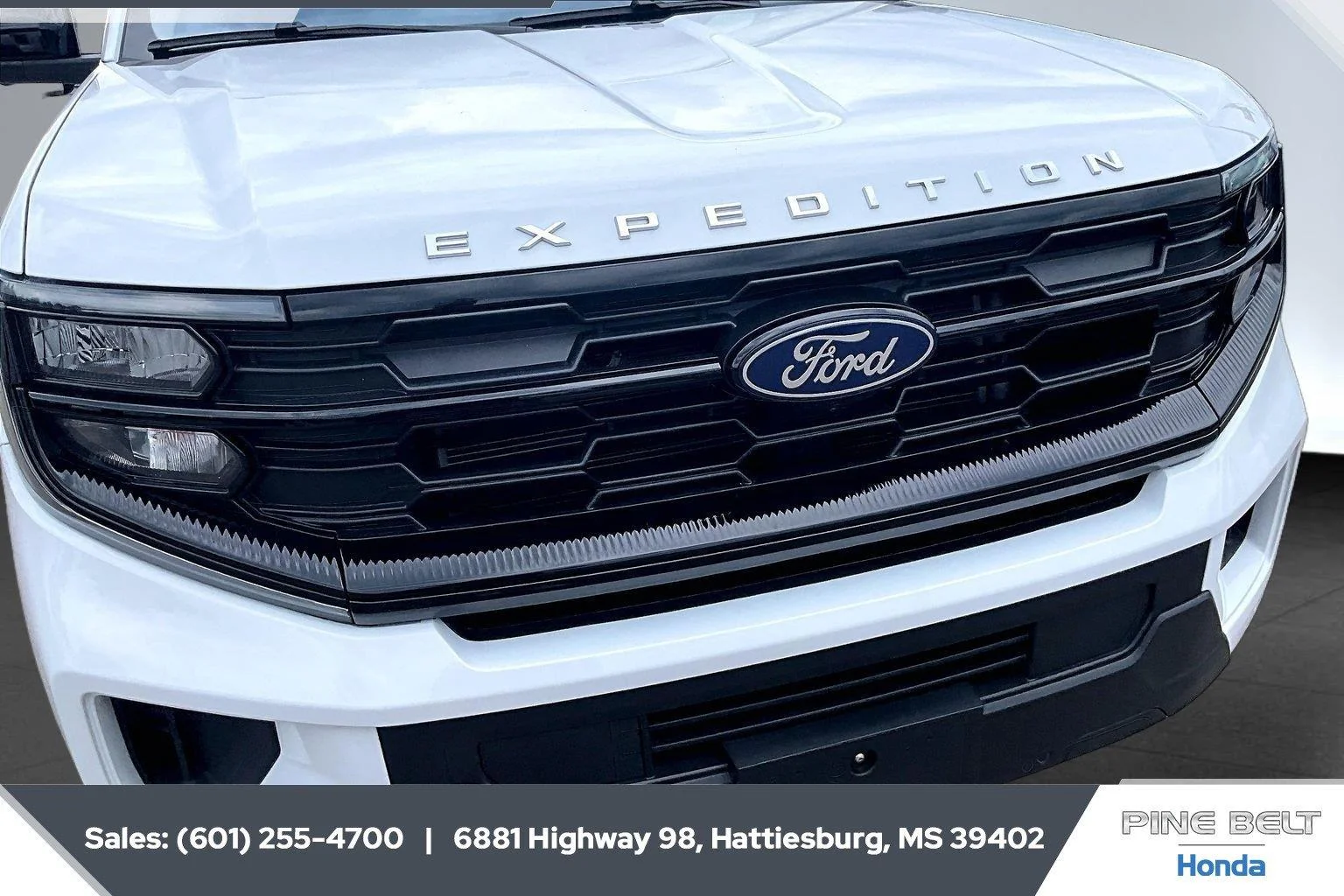 Used 2025 Oxford White Ford Active image 22