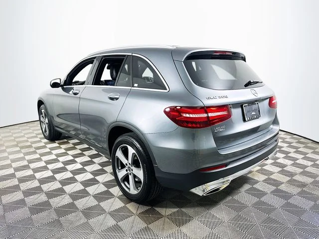 Pre-Owned 2017 Mercedes-Benz GLC 300