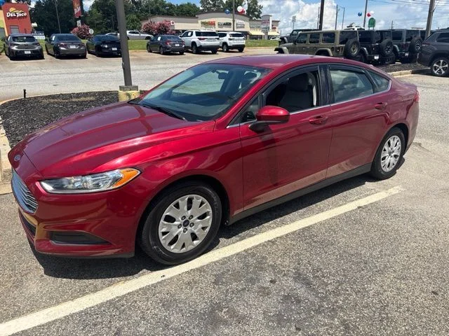 Used 2014 Red Ford S image 3