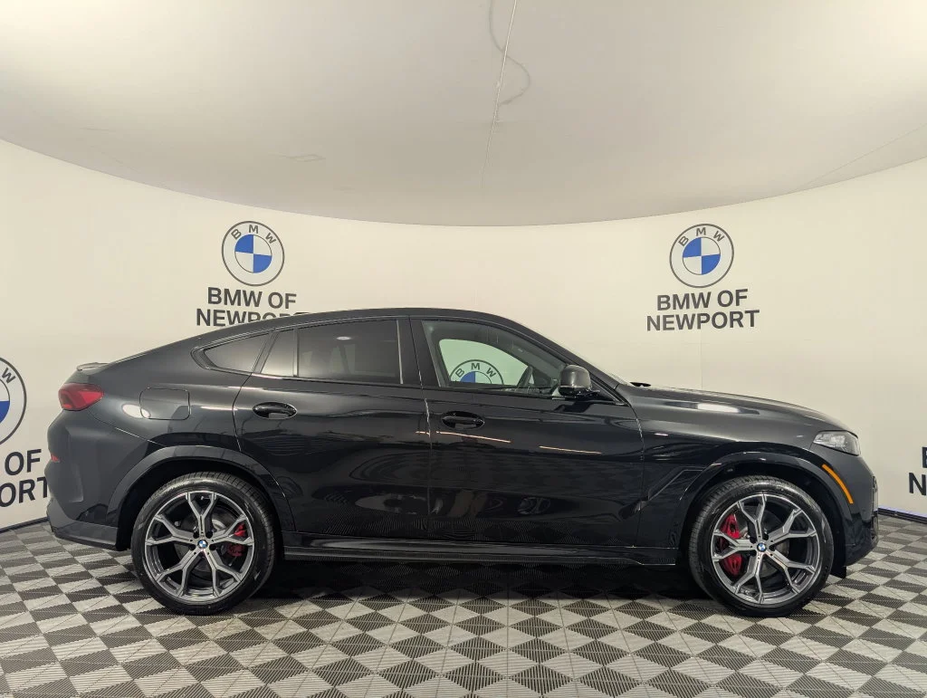 New 2027 Black Sapphire Metallic BMW xDrive40i image 5