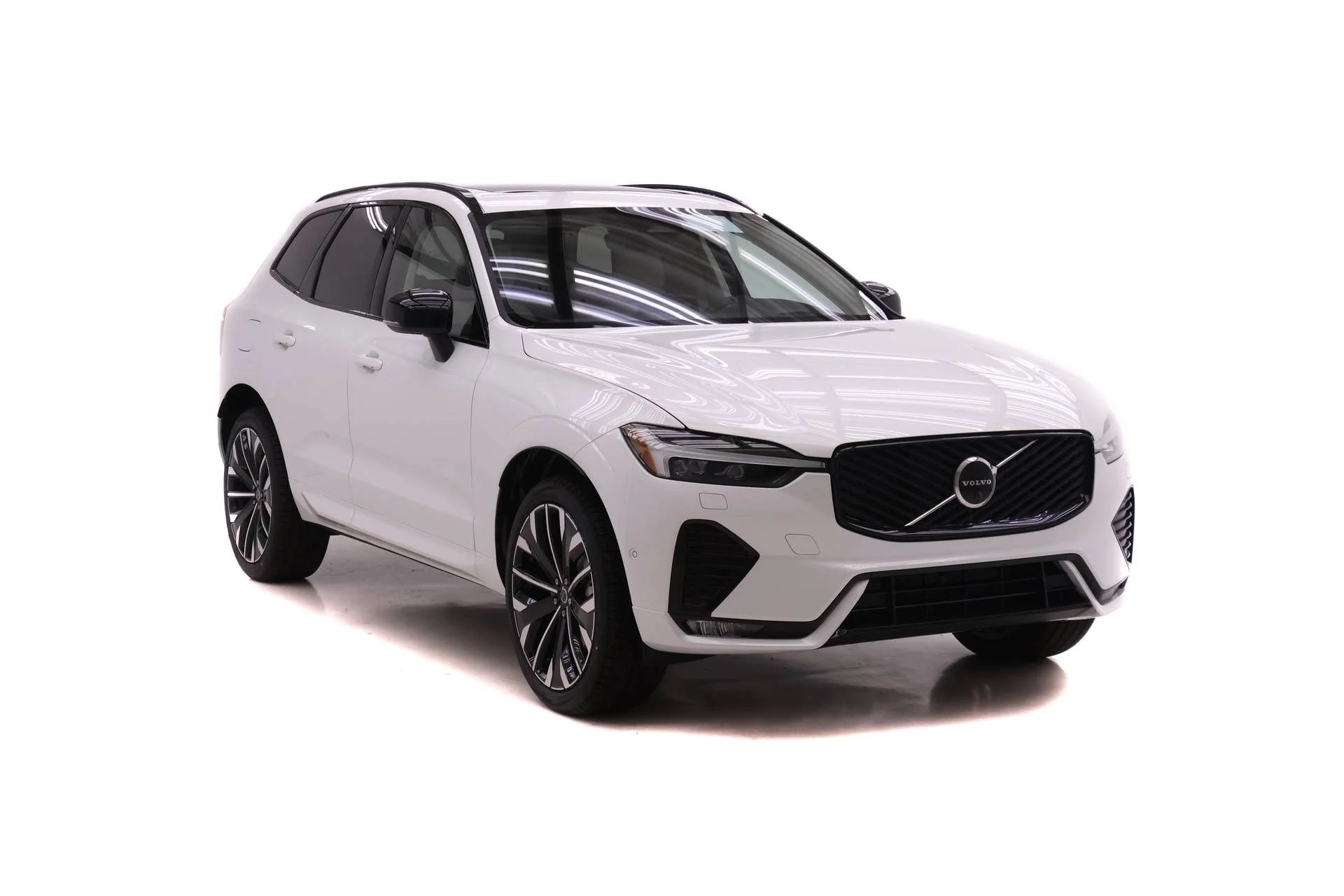 New 2026 Crystal White Volvo Ultra image 2