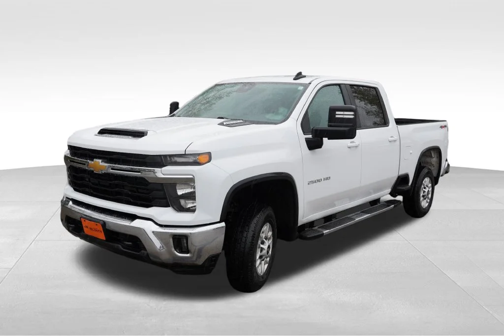 Certified Used 2025 Summit White Chevrolet LT image 11