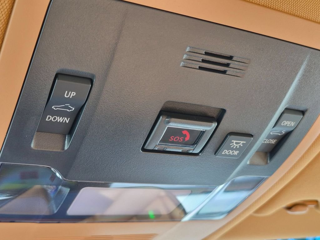 Used 2024 Black Lexus 350 image 21