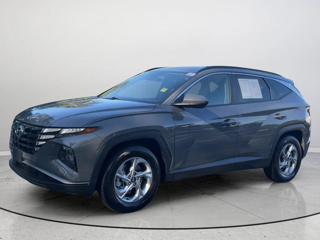 Used 2024 Gray Hyundai SEL image 5