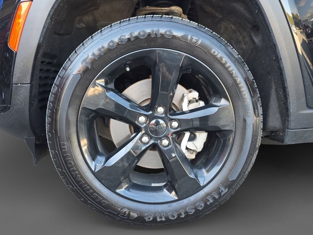Used 2022 Black Jeep Limited image 15