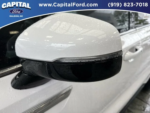 Used 2025 White Kia LX image 12