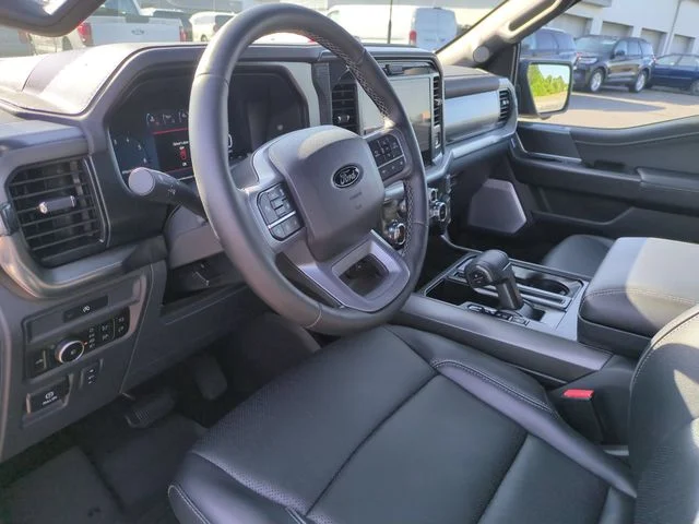 Used 2025 Blue Ford Lariat image 16