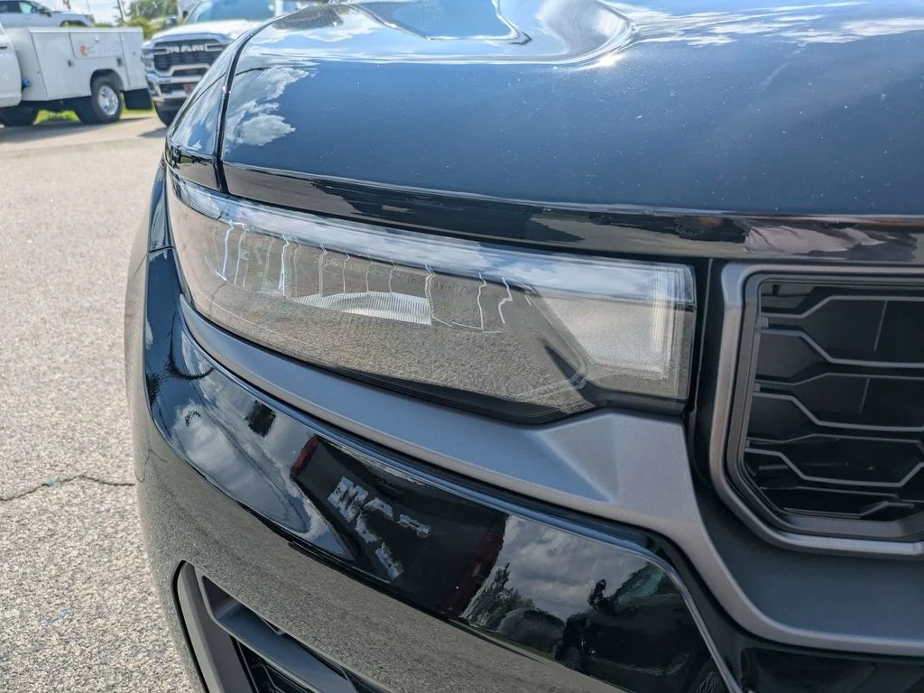 New 2027 High-Gloss Black Paint Jeep  image 10