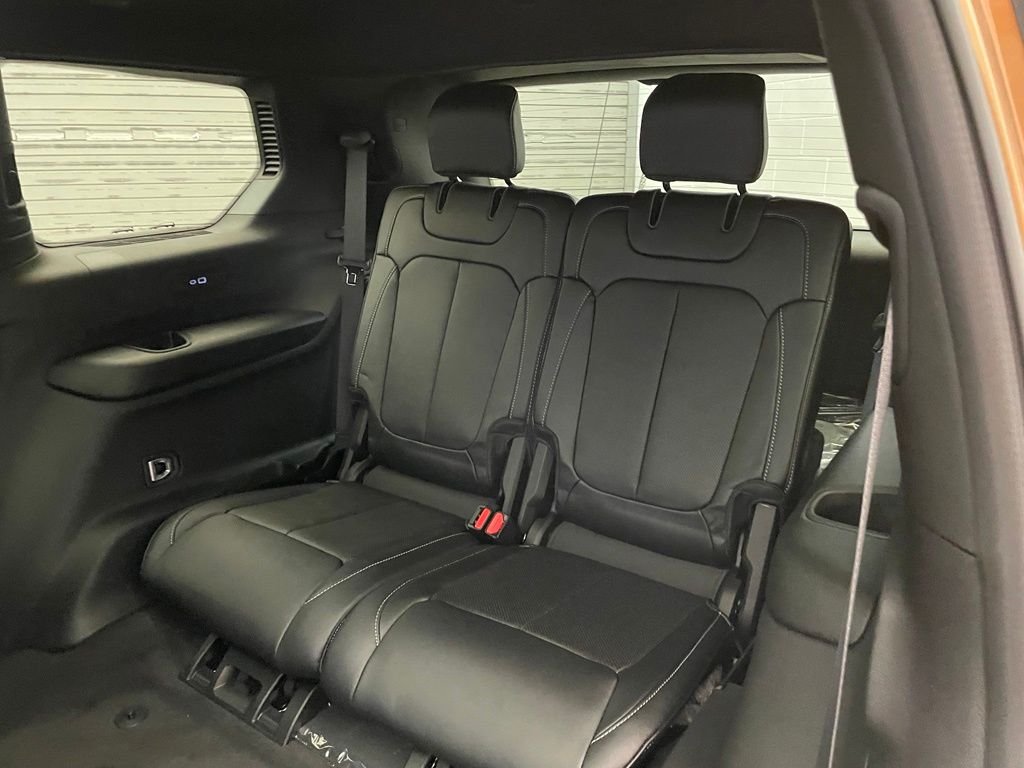 New 2026 Copper Shino Metallic Clear-Coat Exterior Paint Jeep Limited Reserve image 18