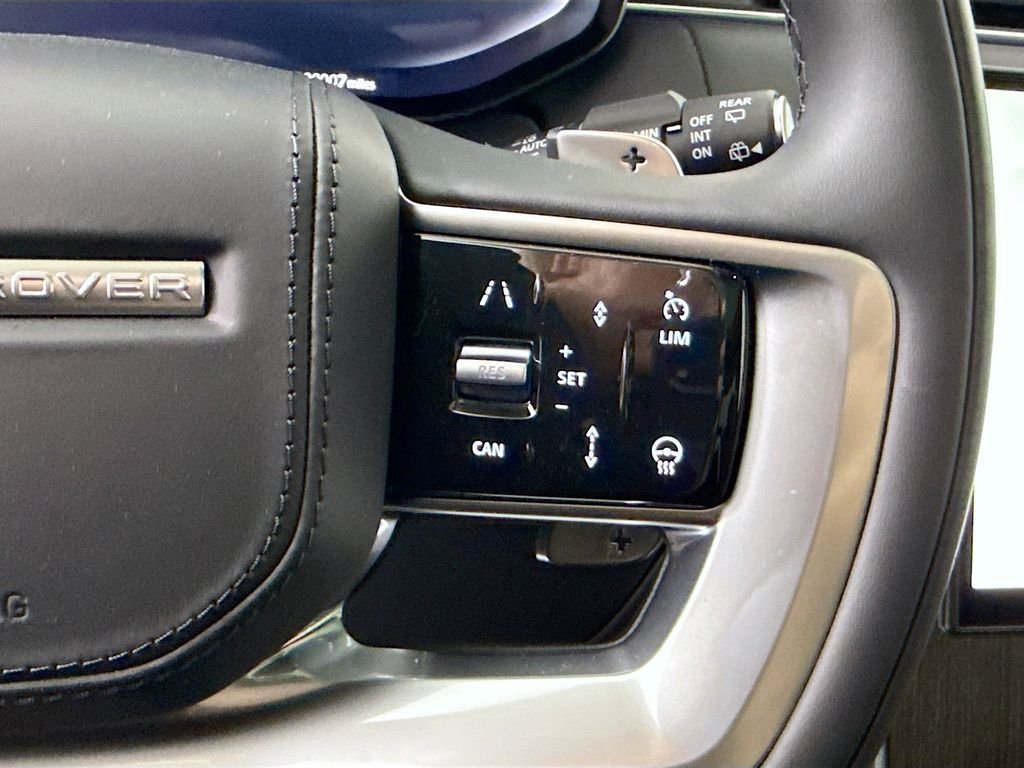 New 2026 Fuji White Land Rover SE image 12