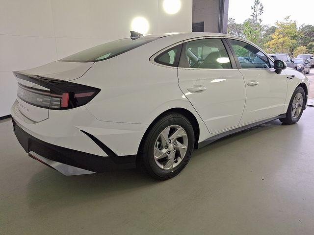 2026 Hyundai Sonata SE - Photo 6