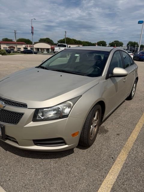 Used 2013 Gold Chevrolet 1LT image 1