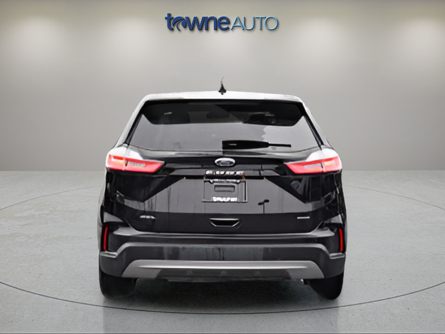 Used 2023 Black Metallic Ford SEL image 5