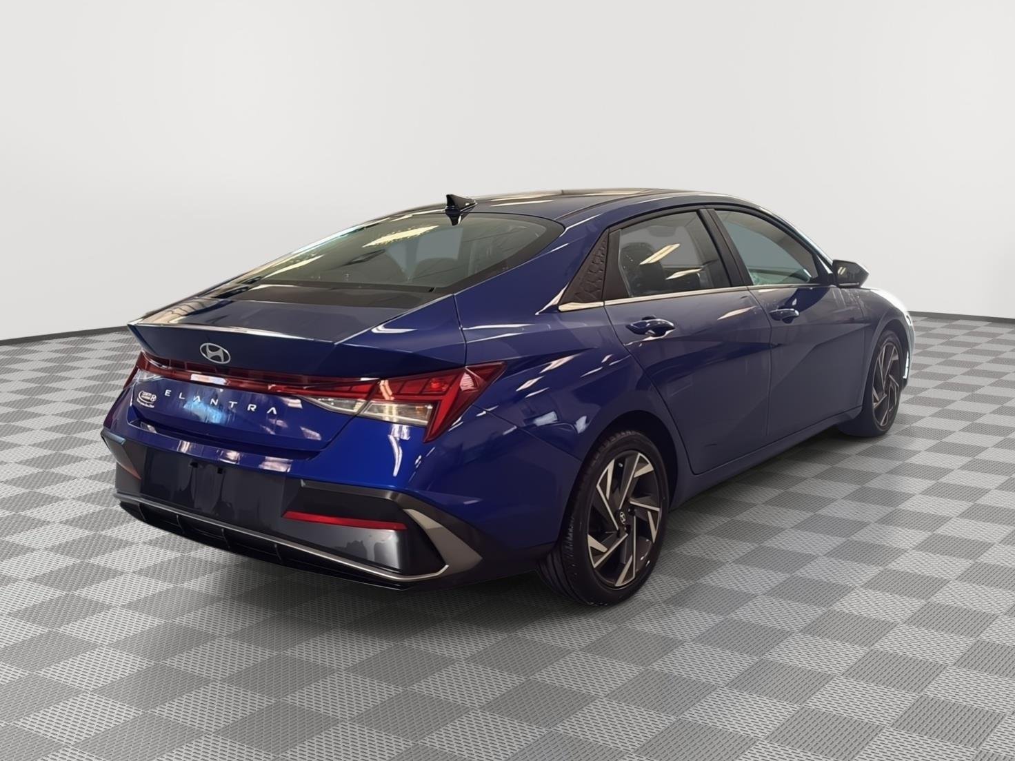 Used 2024 Intense Blue Hyundai SEL image 5