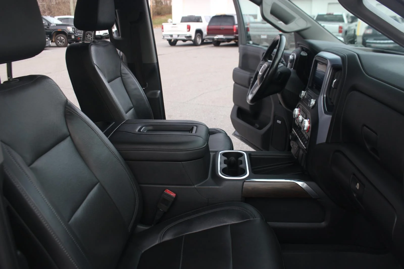 Used 2019 DARK SKY METALLIC GMC SLT image 35