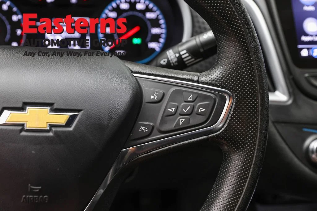 Used 2023 Gray Chevrolet LT image 16